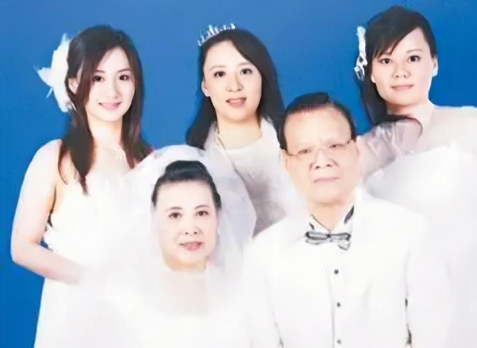 遗传这种事吧其实也是玄学，一母同胞的兄弟姐妹能中基因彩票的也许就那么一个。陈德容