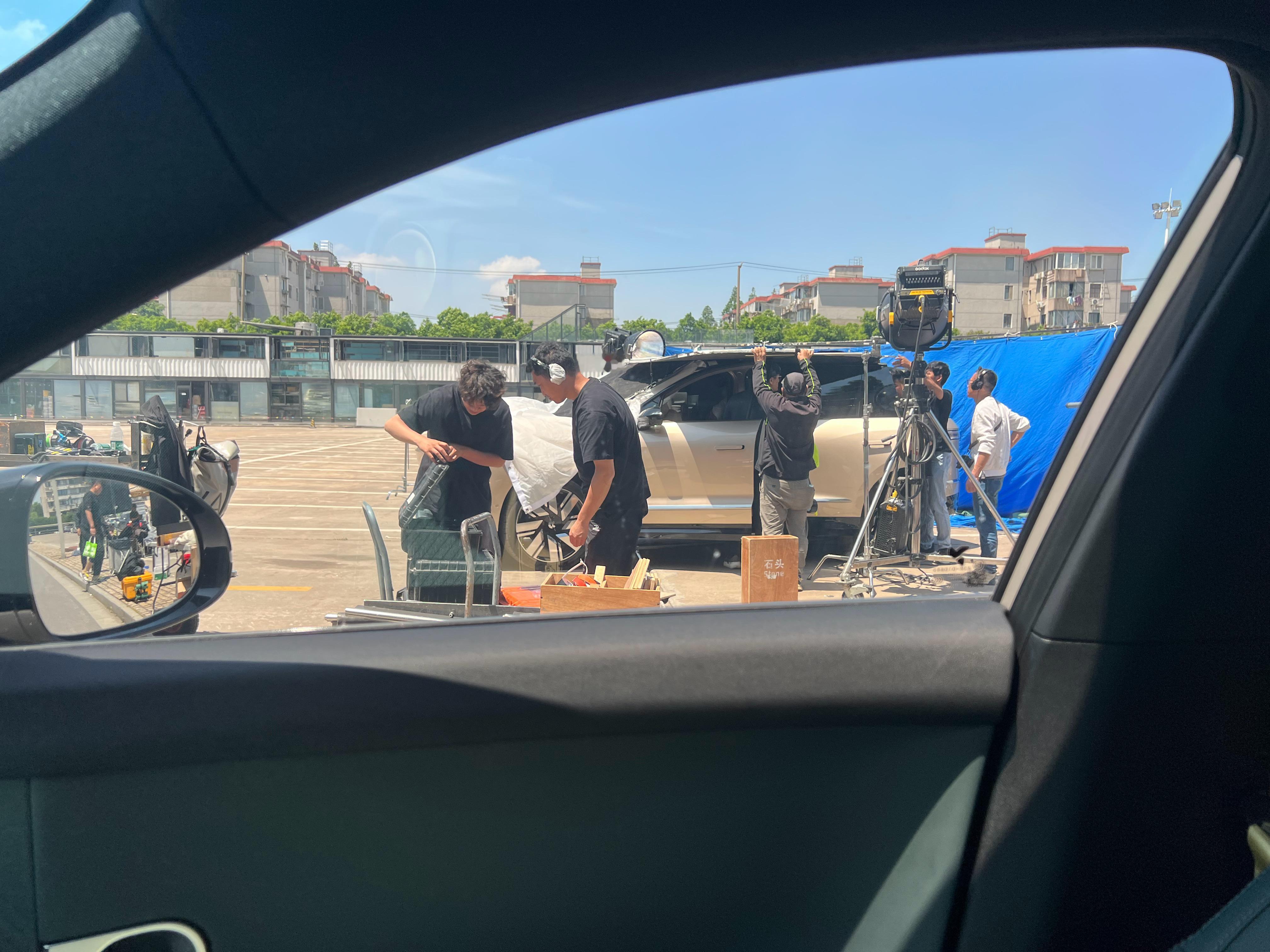 蔚来是真的很喜欢来我们园区拍TVC…以后就不用叫我去丽江试驾了，直接拍TVC的时