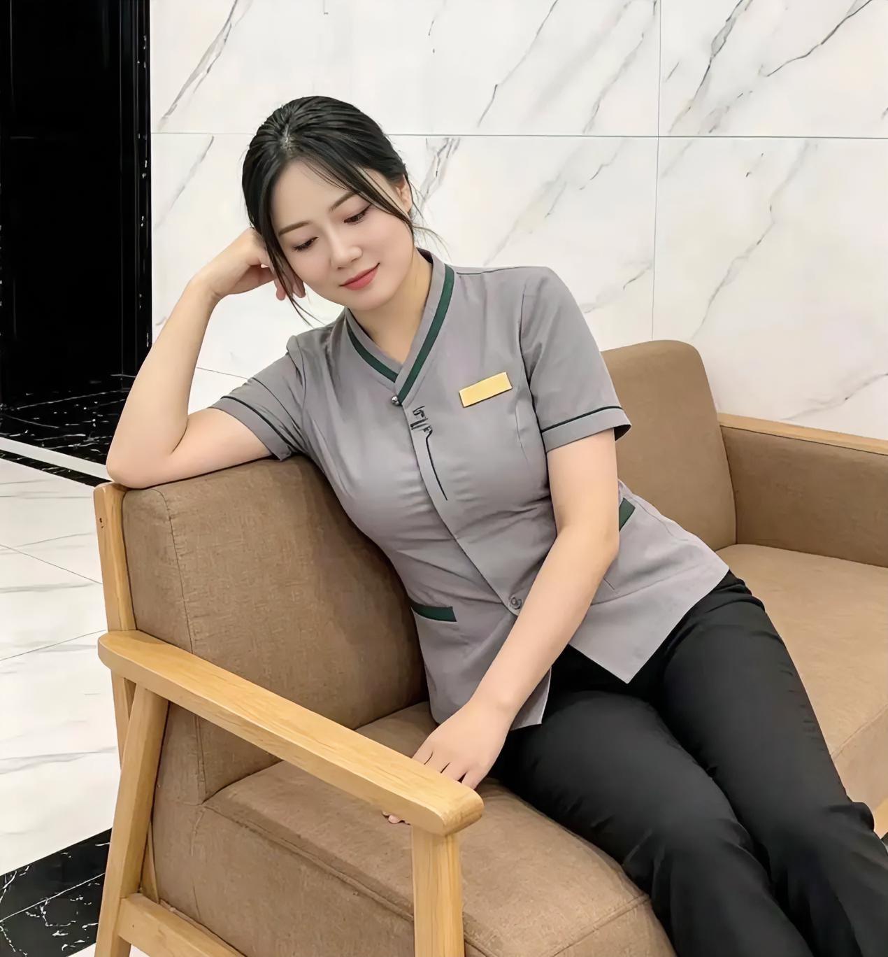 那么年轻就去干保洁的女人，娶过来一定很会打理家务吧，你愿意花10万彩礼娶这样的女