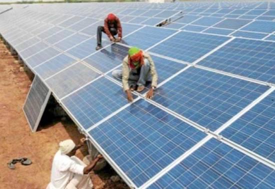 巴基斯坦流行陪嫁中国太阳能电池板

说起巴基斯坦的婚礼习俗，大家可能先想到金银首