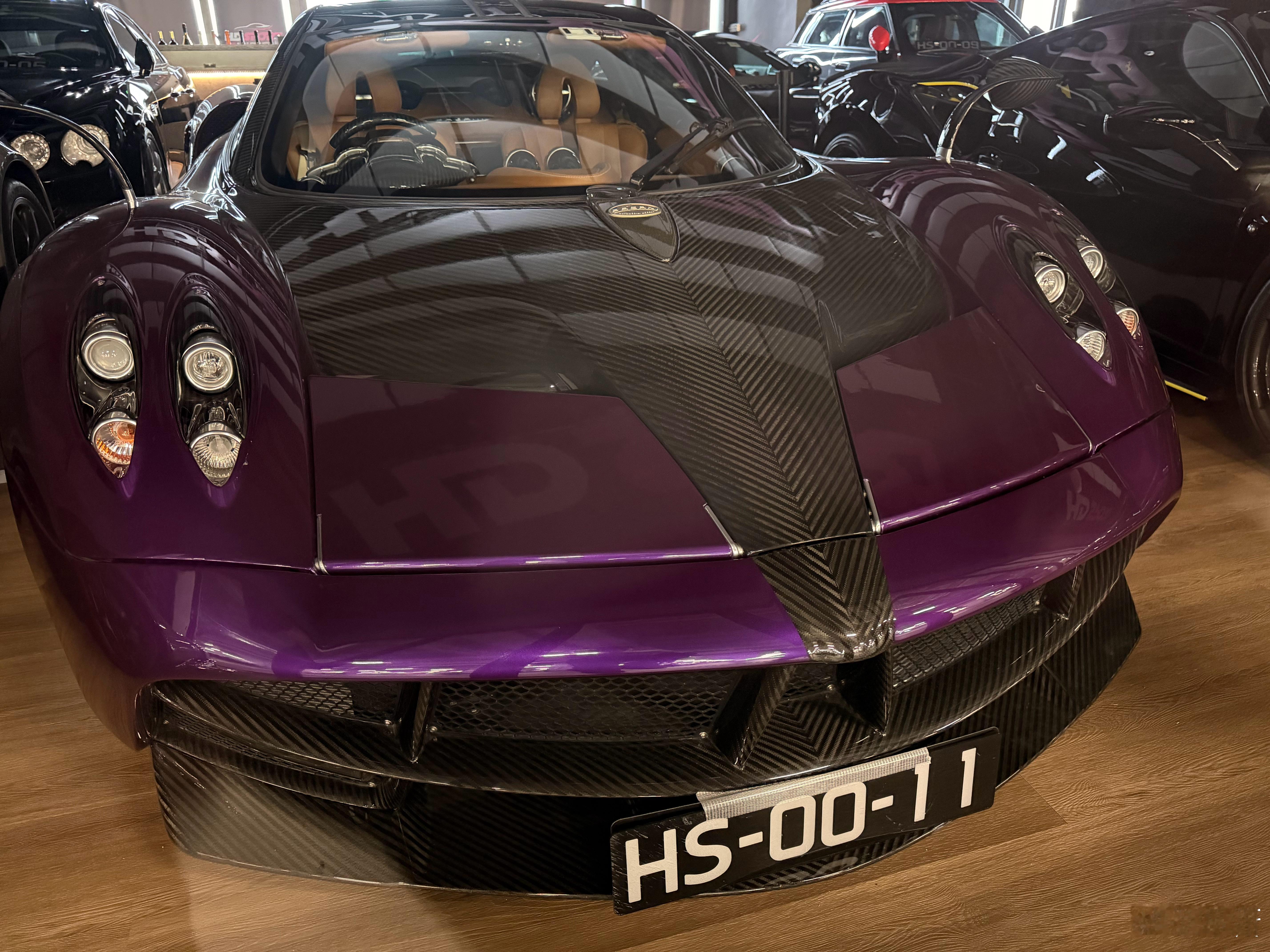 千万的车配千万的牌子 