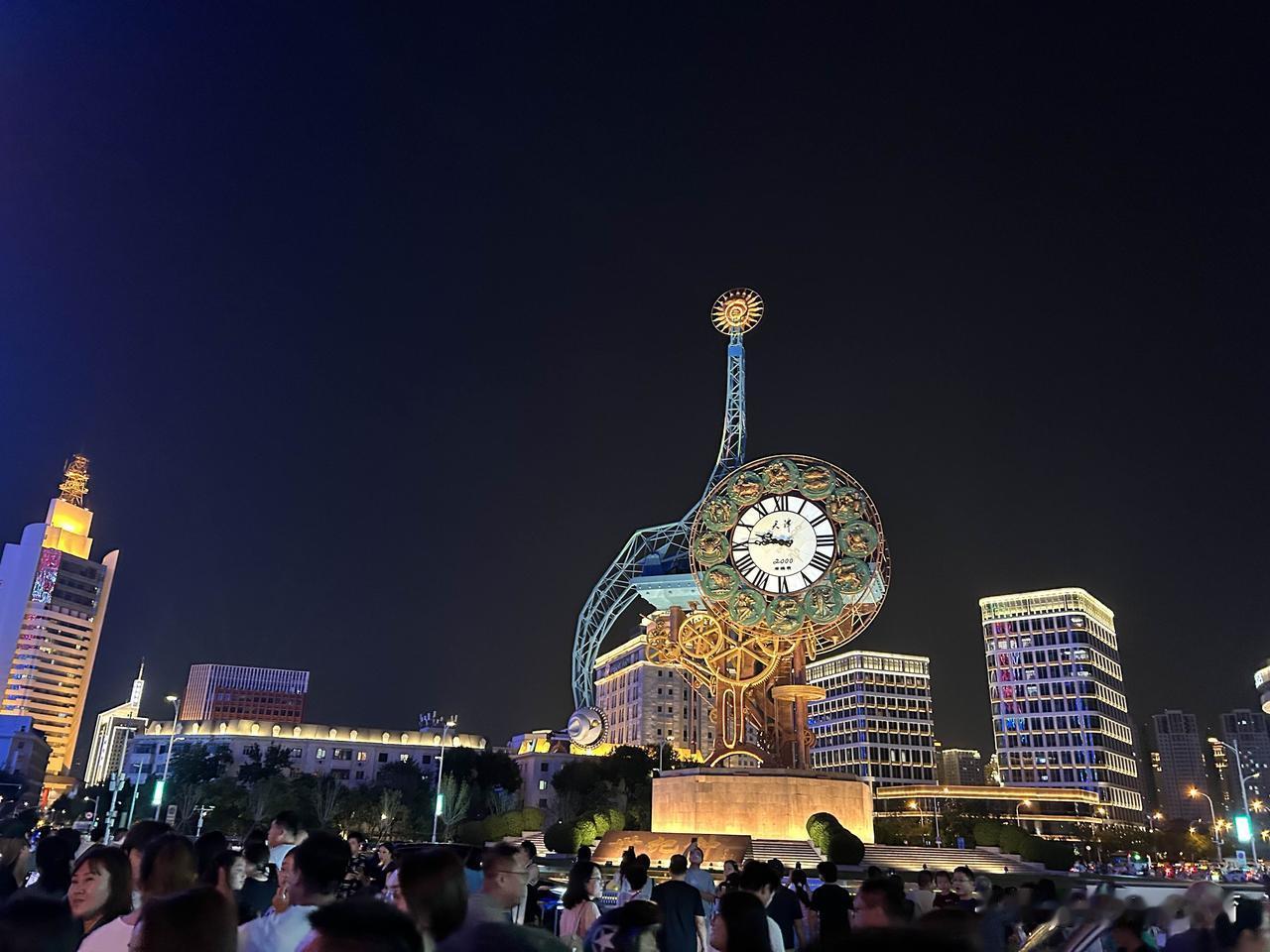 天津市里通往滨海新区的天津大道限速80，我实在有些费解。如今全程区间都限速80，