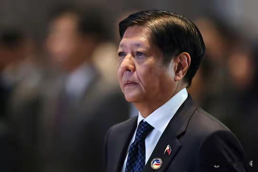 马科斯彻底失去民心，连儿子都保不住，看着杜特尔特家族东山再起