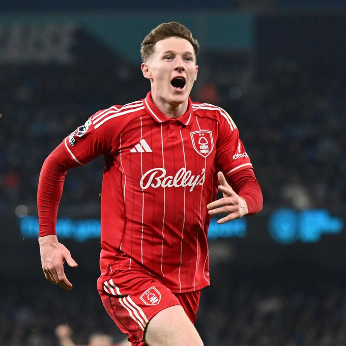 Ben Jacobs埃利奥特安德森是曼联的首要中场目标，他们计划在今年夏天签下两