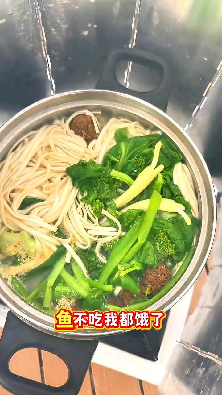 惊蛰后还钓不到大板鲫？别急着换钓位，问题可能就出在耐心上。

都说春钓滩，我偏选