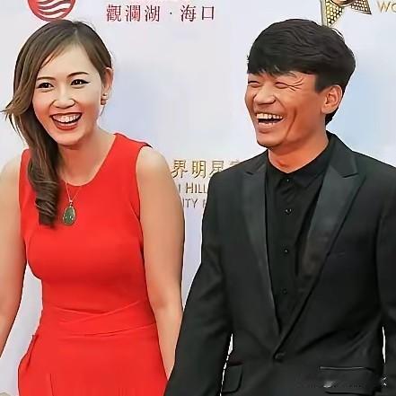 马蓉估计还真悔青肠子了。想当年，王宝强那是事业蒸蒸日上，《天下无贼》火遍大江南北