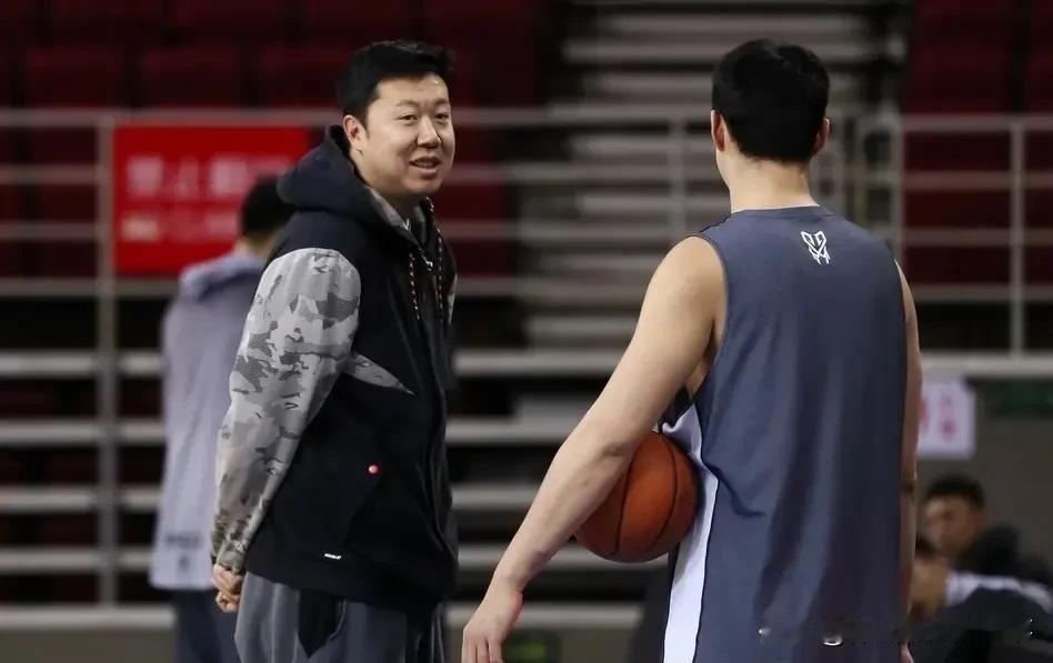 千里马常有，伯乐难寻！焦泊乔真是遇到属于自己伯乐了，王治郅无疑是焦泊乔命中贵人。