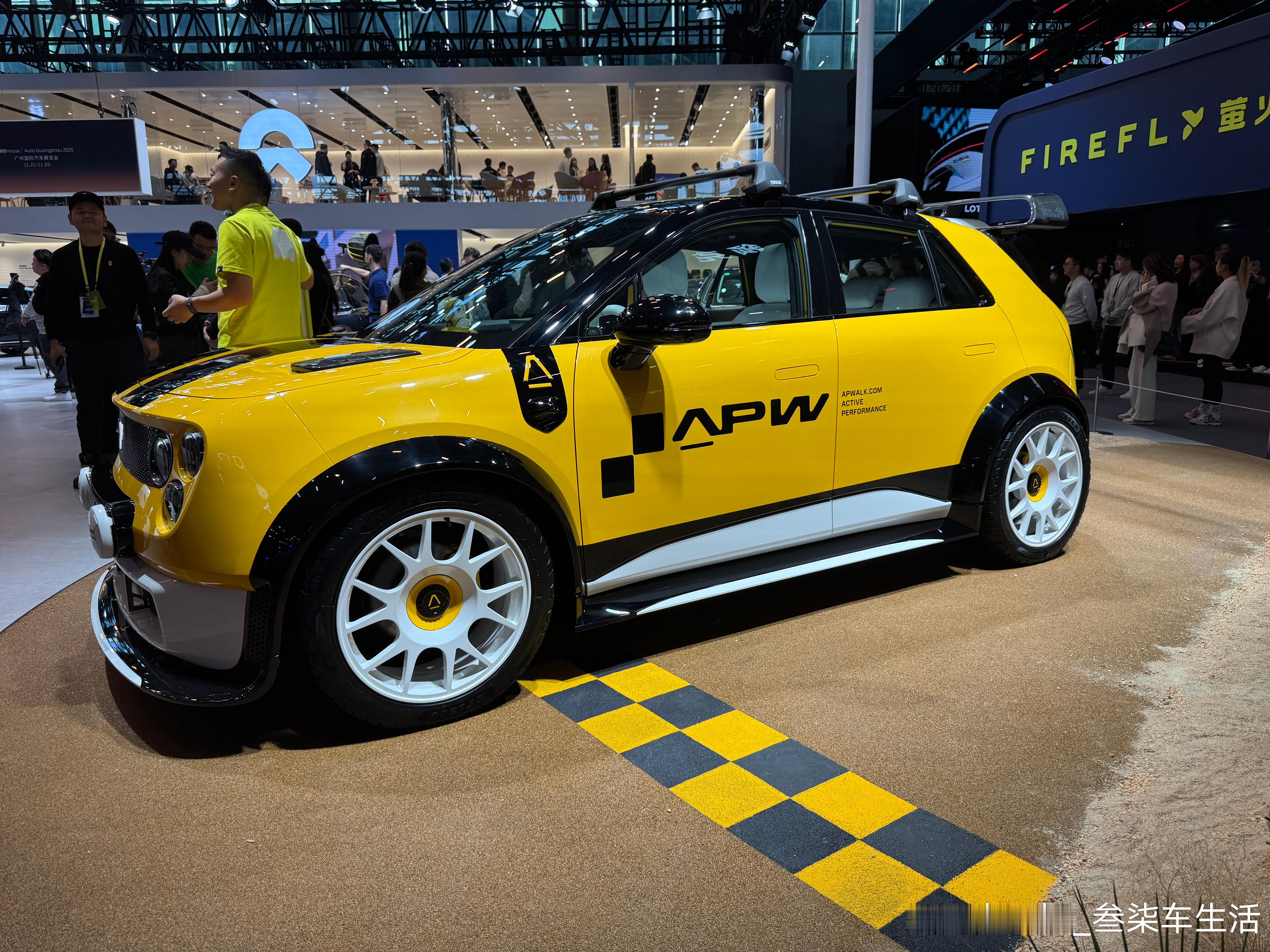 蔚来萤火虫，很有创意的改装，适合年轻人