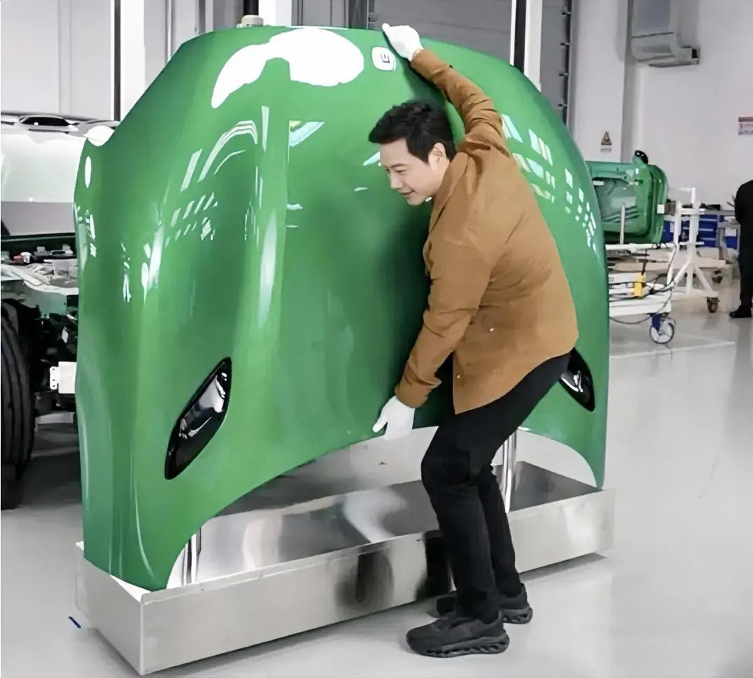 自从有了小米，
不但特斯拉可以上高速了，
也可以进停车场了，更才发现学开车其实是