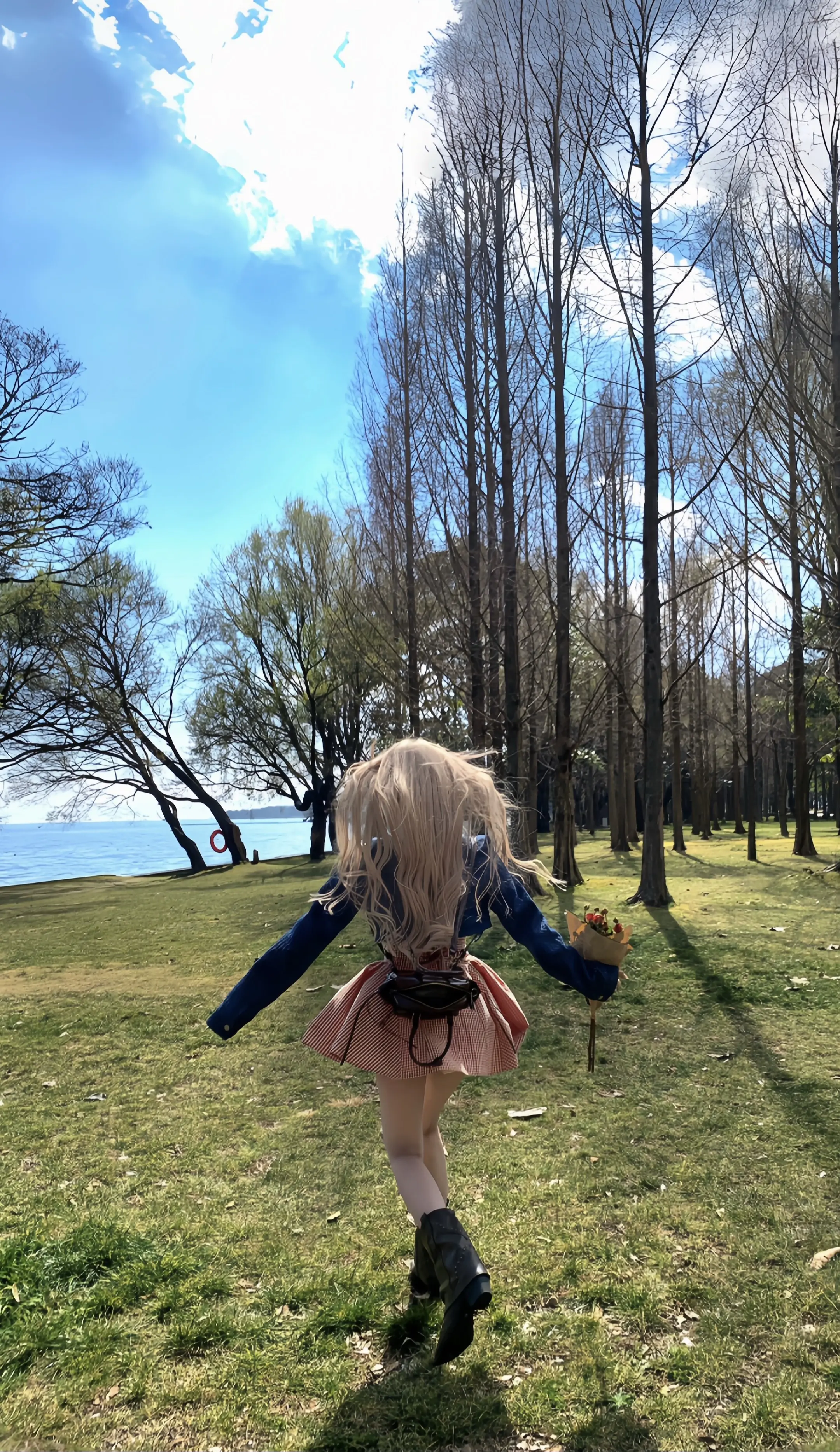 手中握着格桑花呀 美得让人忘了摘下。