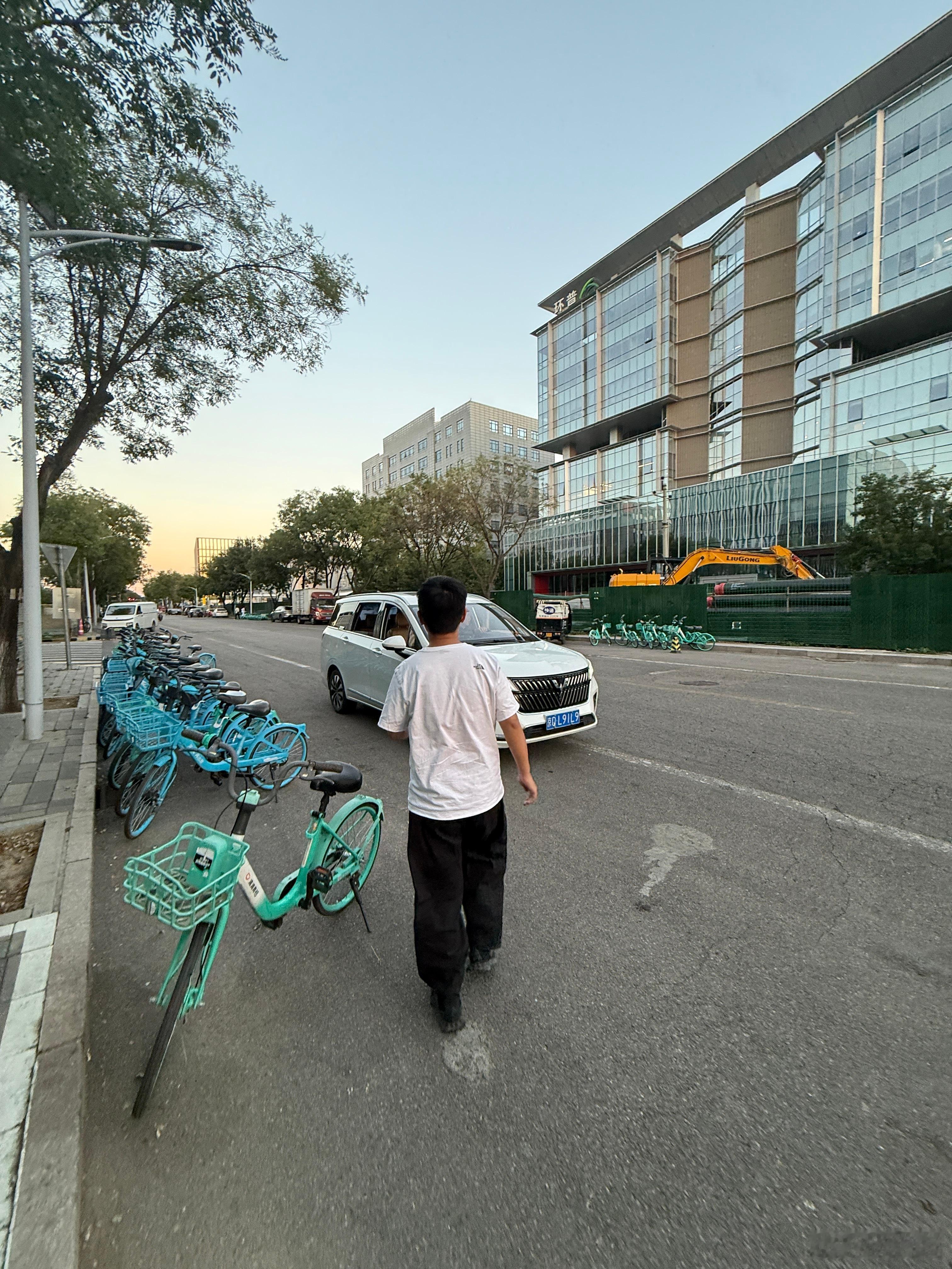跟马总出行必须得安排商务车​​​