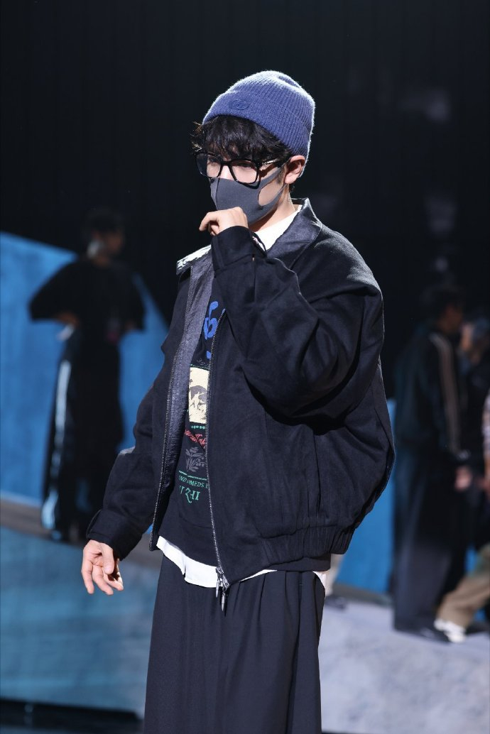 肖战首唱得闲谨制 期待一个今晚首唱！ 