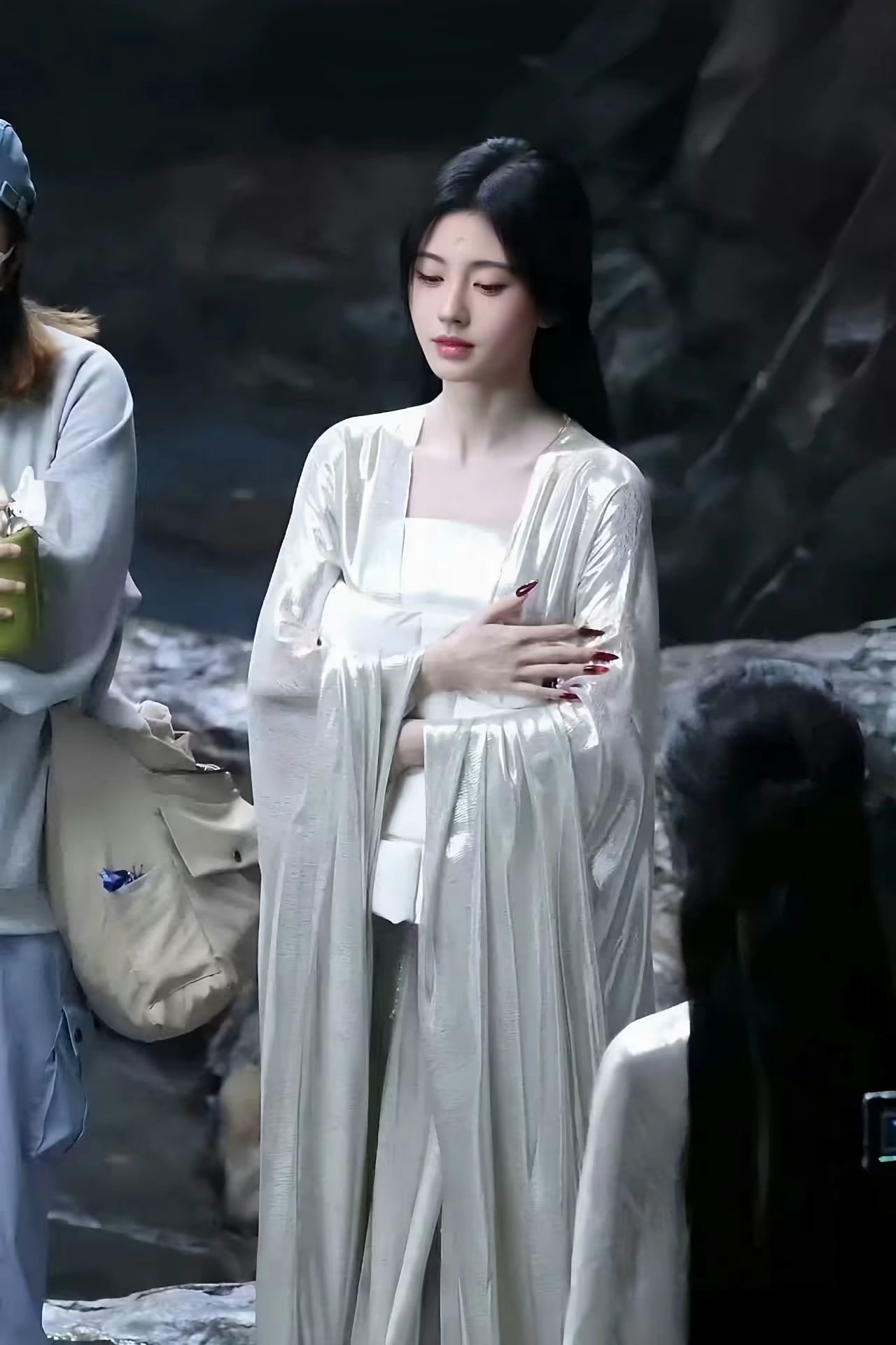 鞠婧祎 jjy鞠婧祎阿黛 “愿你像花蕾一样绽放，像嫩芽野蛮生长”