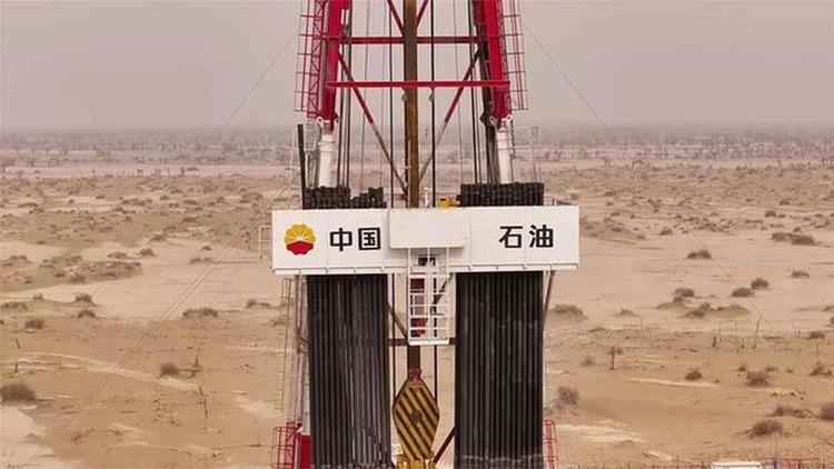国运来了真挡不住，10月5日中国传来重大喜讯，塔里木油田深入地下8080米取出6