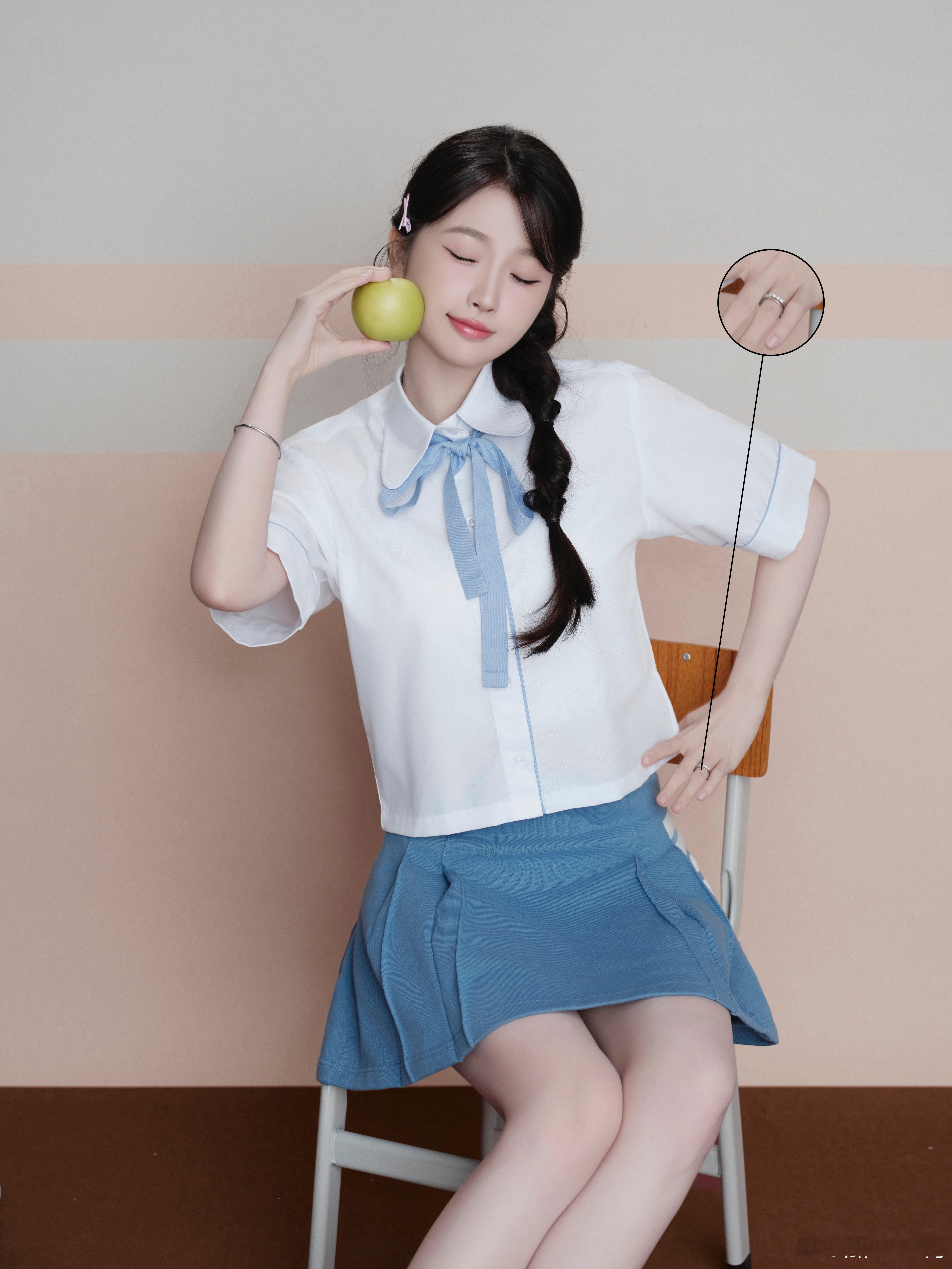 虞书欣这无名指的戒指💍好显眼[吹风车] 