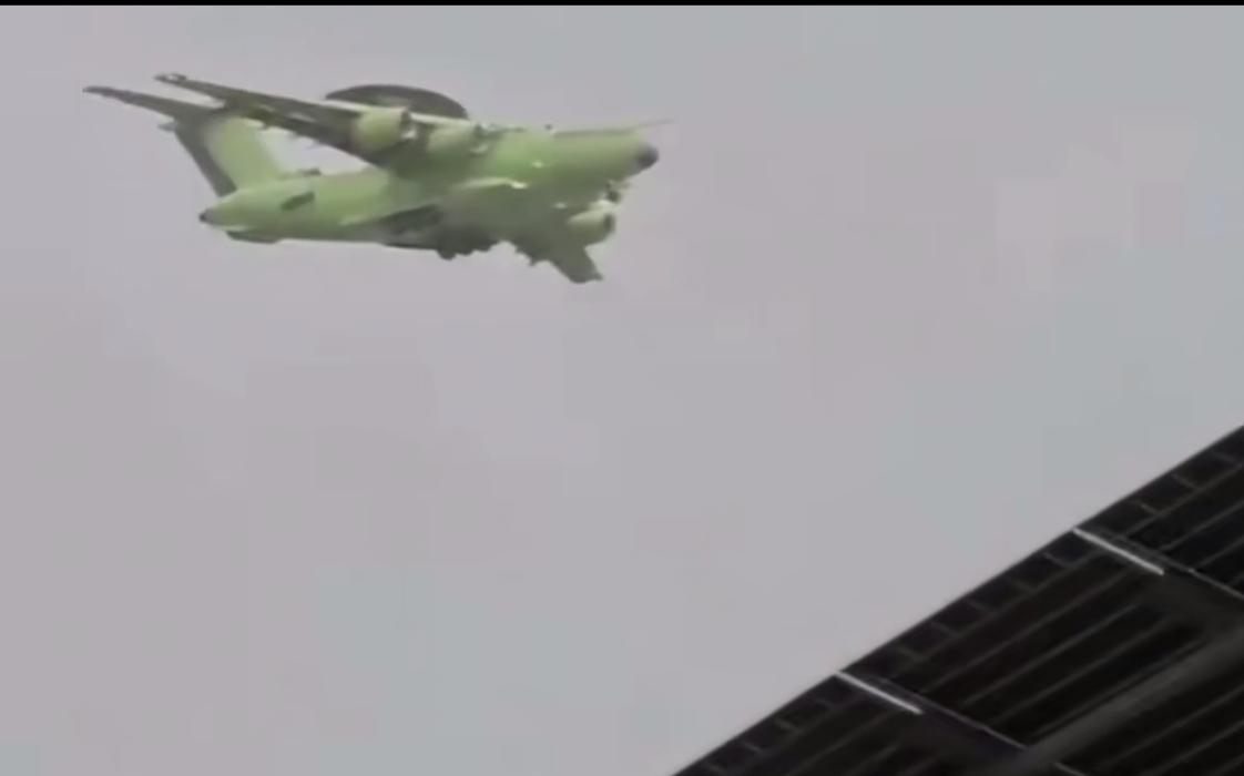 KJ-3000空中测试，中国军工总能把传说变成现实！