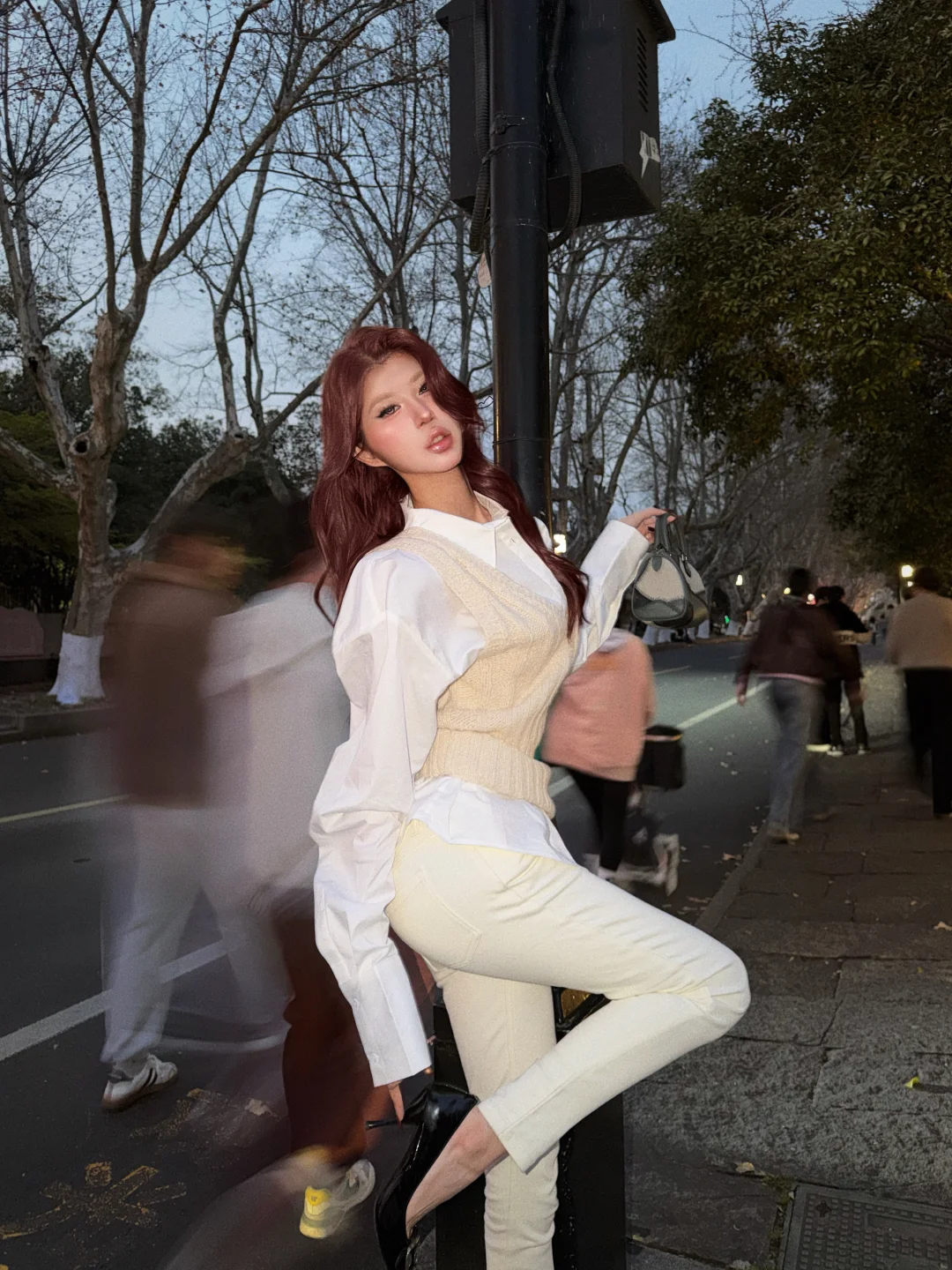 𝐁𝐞𝐬𝐭𝐢𝐞 𝐯𝐢𝐛𝐞𝐬 𝐨𝐧𝐥𝐲