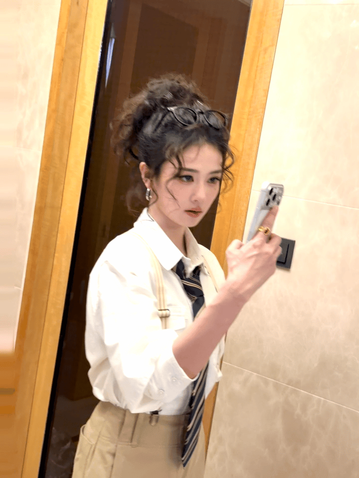 奔跑吧live转动图·这个小卷毛好酷 好喜欢奔跑吧白鹿