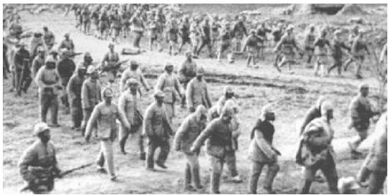 1949年，500名国民党残兵跑进了福建深山，断粮4天后发现了1桶油，抢着用它做