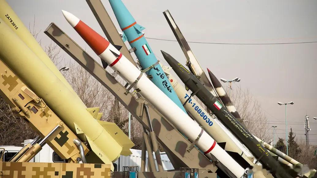 25日报道，伊朗外交部长阿拉格齐反驳了美方所谓伊朗正在研发能打到美国的远程导弹的