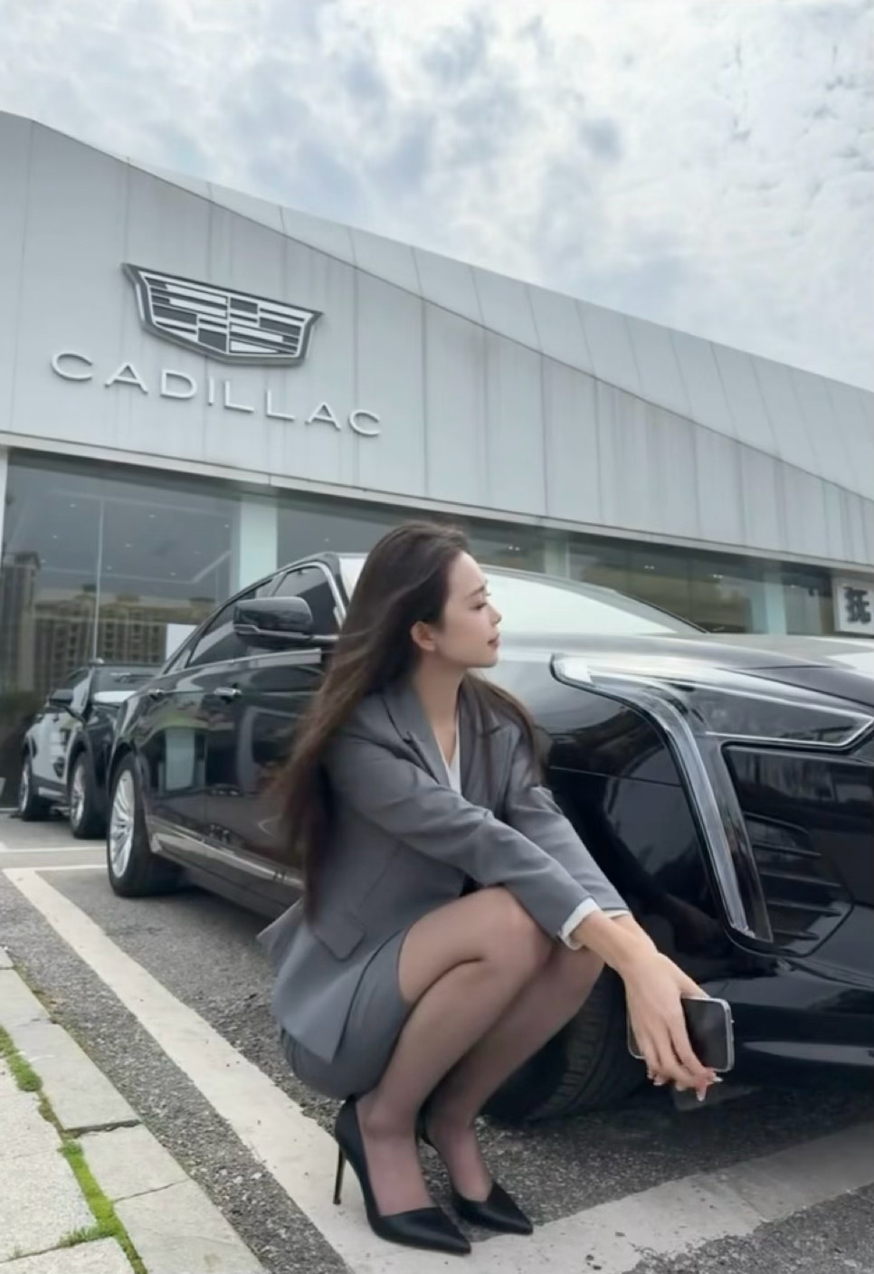 开凯迪拉克接你可以吗？