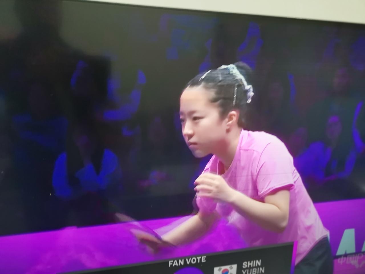 今天明天看不成孙颖莎比赛
进而求其次
这场日韩对决也还是点看头
日本削球手桥本帆