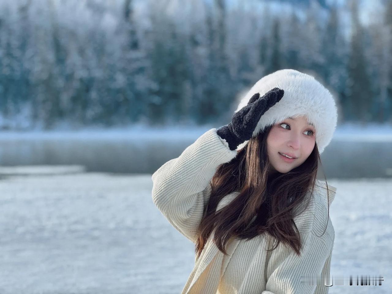 钻石双湖
❄️ 雪蘑菇
大自然的冬日奇景
喀纳斯·12月17日新疆旅游·丝路风情