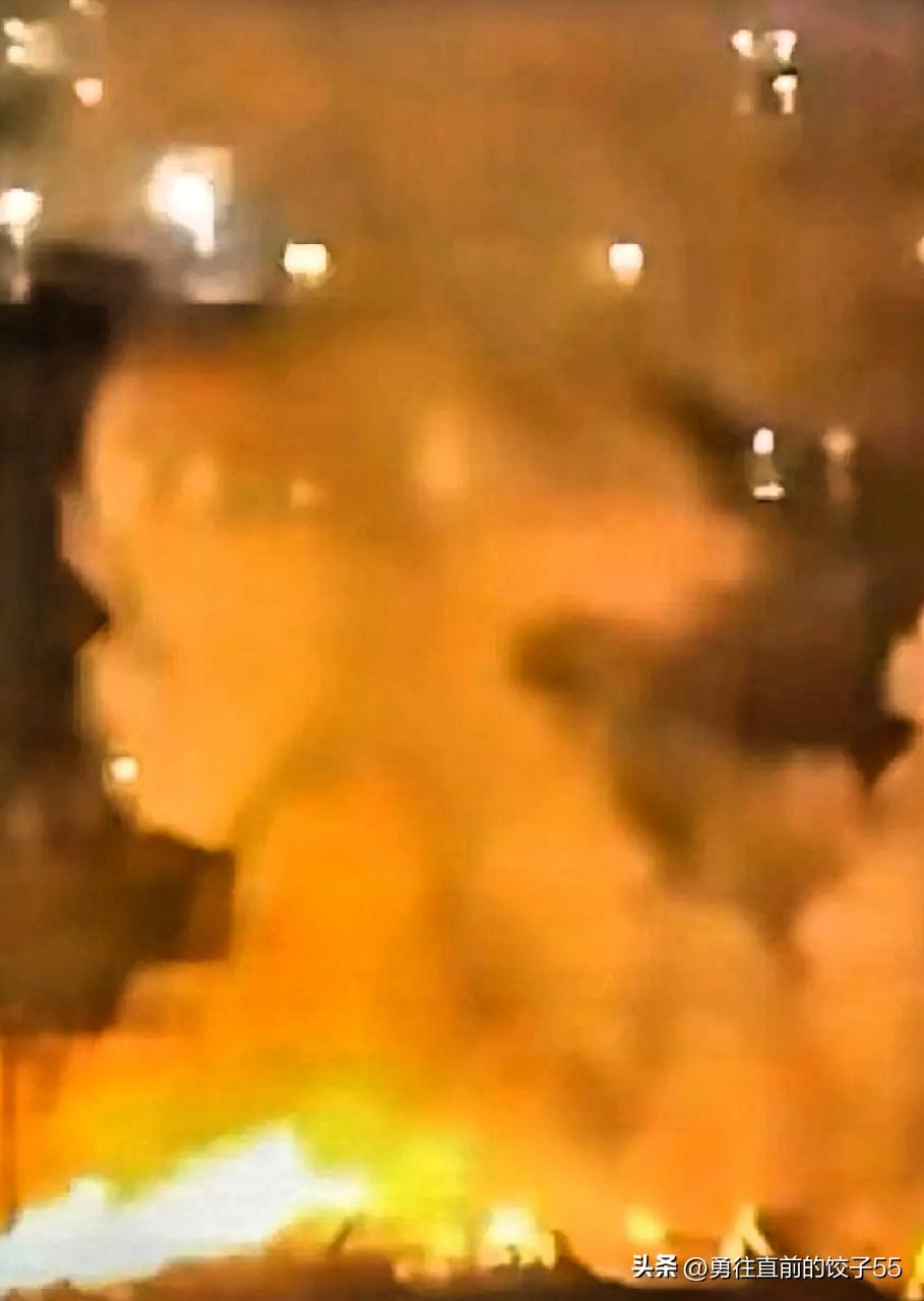 第89轮猛攻启动：发射百枚重型导弹和两百枚火箭弹，配合无人机群攻击巴林美军基地和