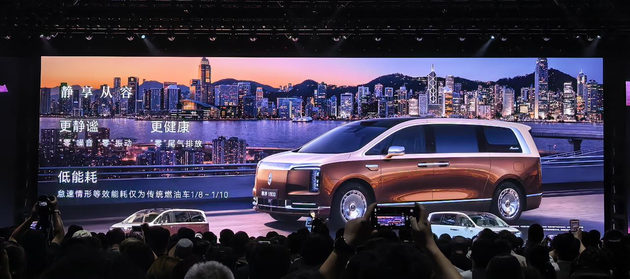 车盟快讯：8月5日尊界双子星MPV--‑V680、V800正式上市开售，定位国产