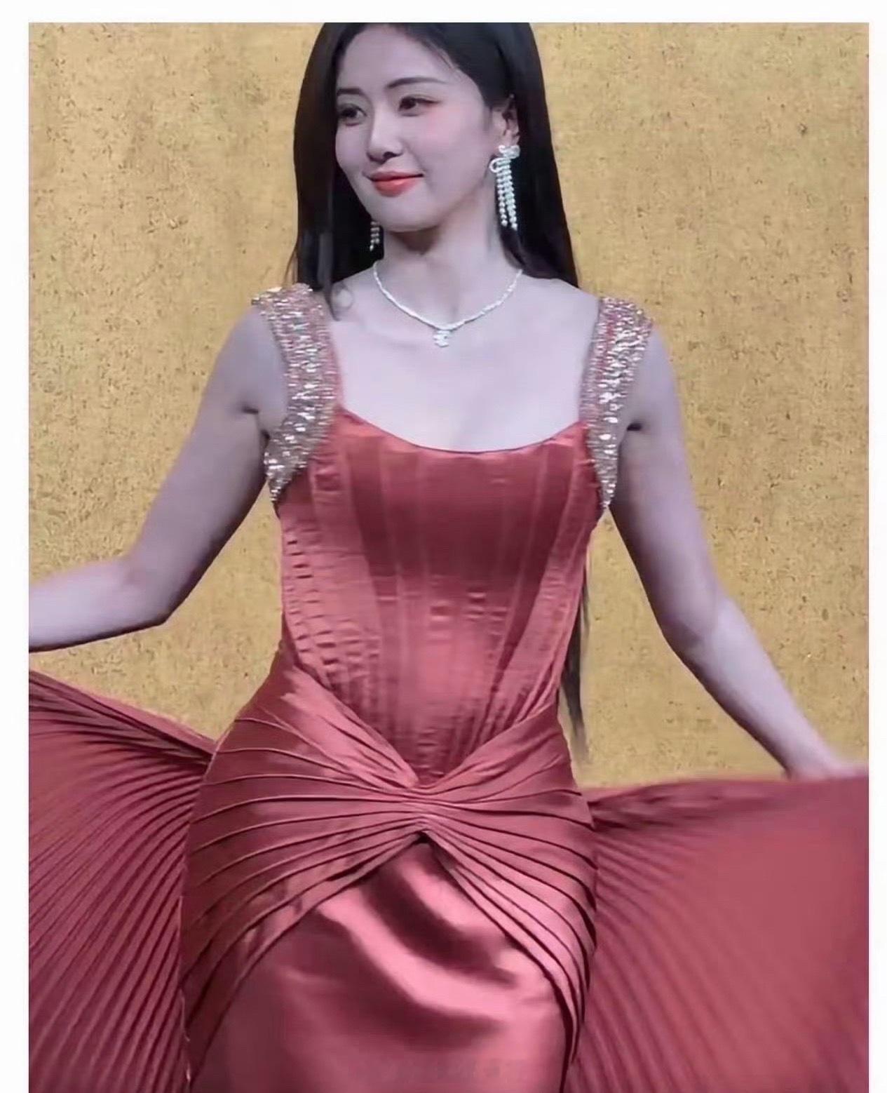 白鹿曾舜晞王星越一起健身真的健身了吗？（粉丝安利截图） ​​​