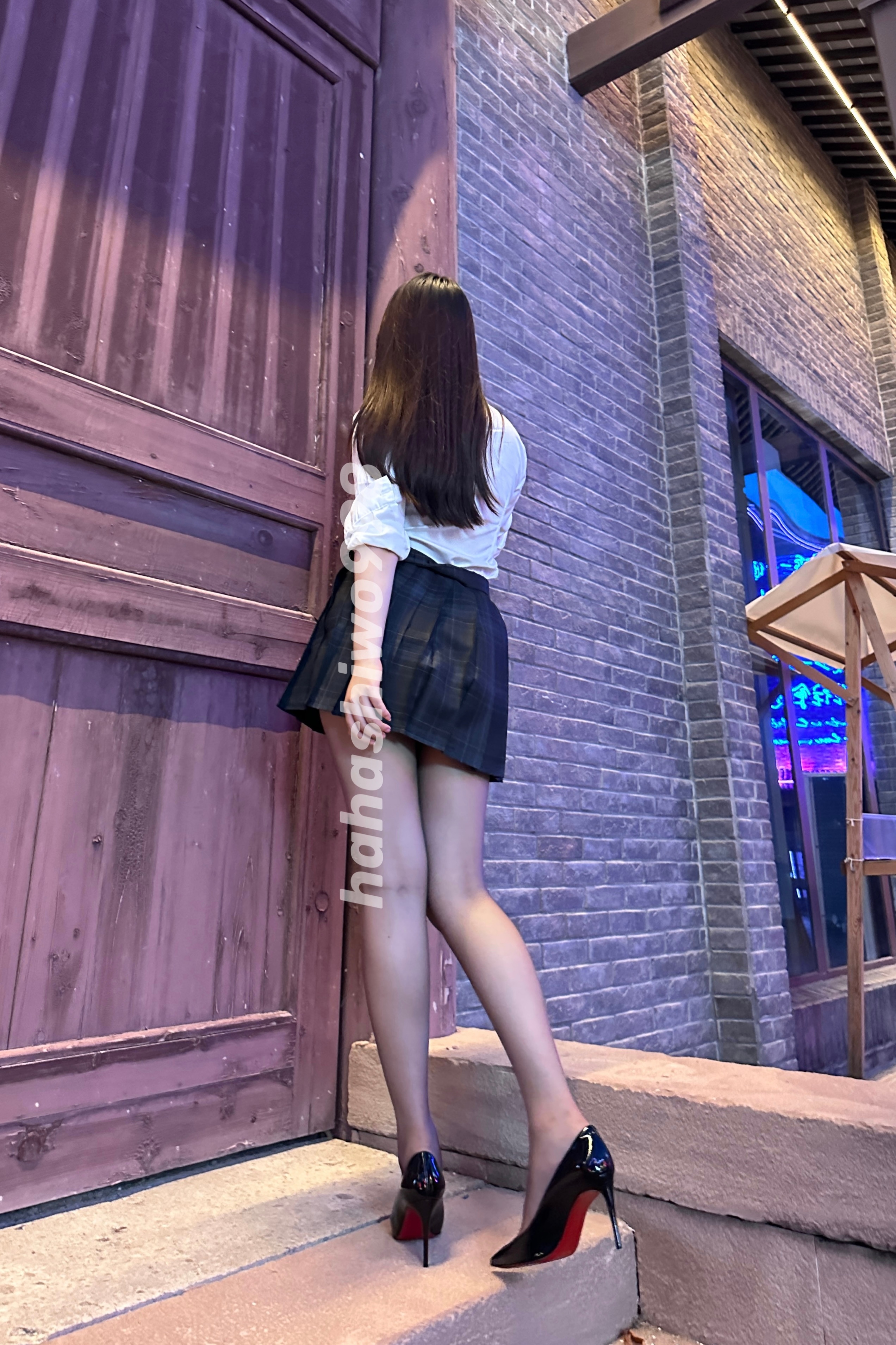 喜欢平底鞋还是高跟鞋 ​​​