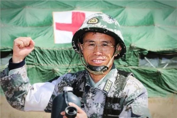 下面哪个职务可能是大校军衔？

1、合成旅勤务保障营卫生连连长

2、团长

3