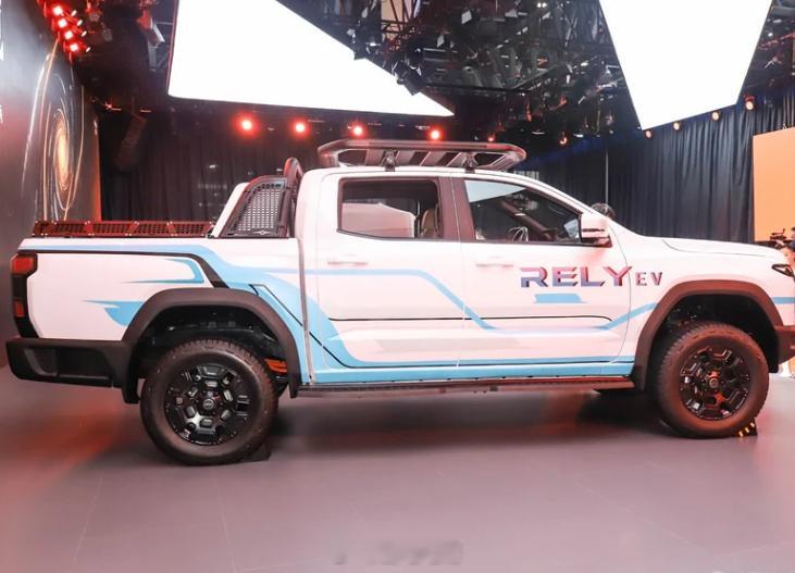 奇瑞威麟旗下的纯电动皮卡 R08EV将会在1月27日上市。新车纯电续航提供三种版