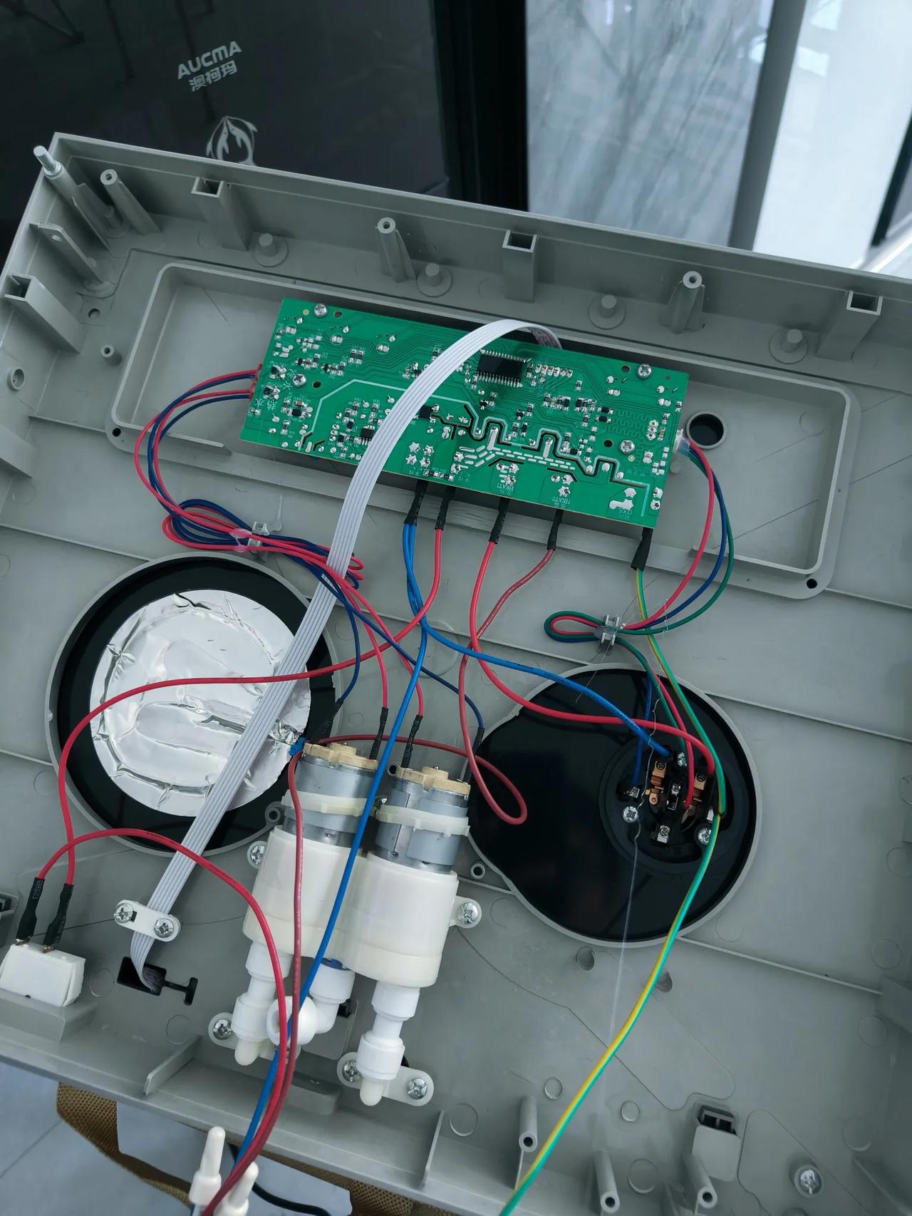 真是服了我老板，前天他告诉我，下面客户要一款茶吧机电脑版，因为没有货，就在新机器