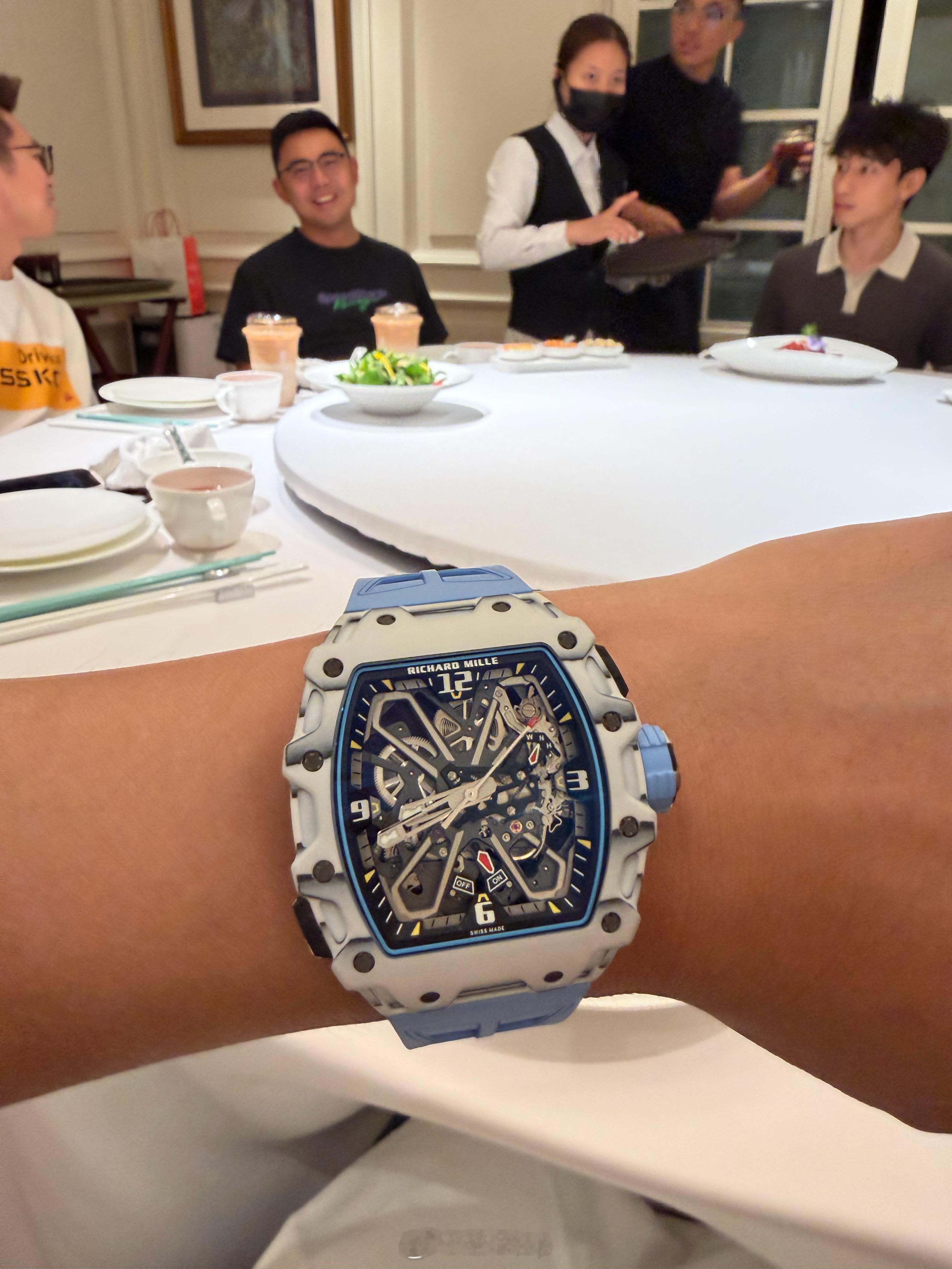 好起来了，明显我戴这个表更有气质 