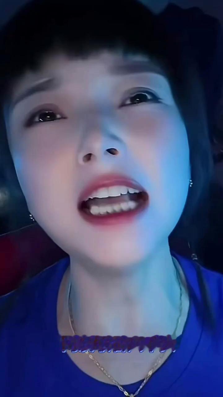 最近娱乐圈出了一位老六，网友取名六丫头。这个老六专靠蹭别人的音乐会唱火自己。北上