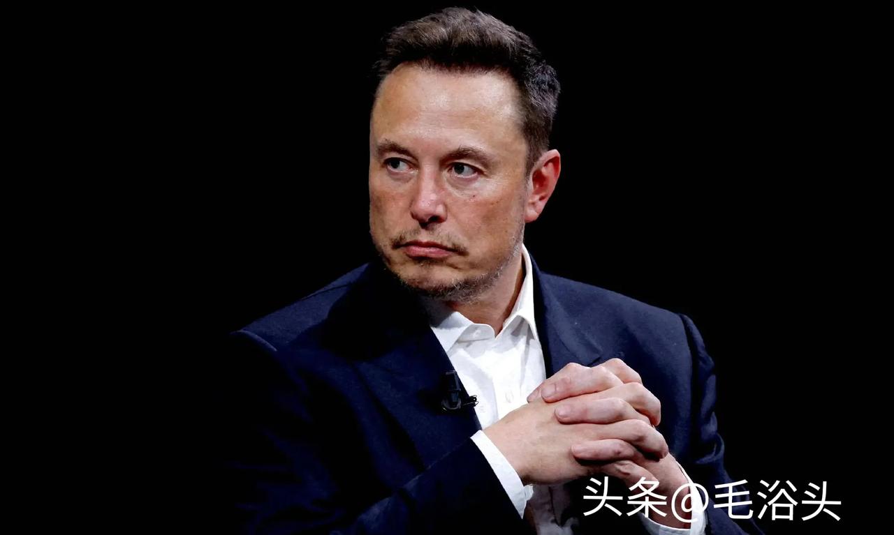 马斯克对美国能源部下手。
根据彭博社的相关报道，美国政府内部出现了一系列引人注目