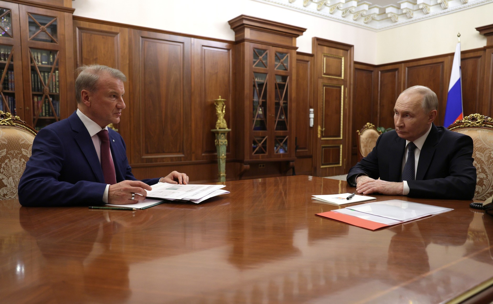 瓦洛佳小朋友  与俄罗斯储蓄银行董事会主席格尔曼·格列夫会面弗拉基米尔·普京与俄