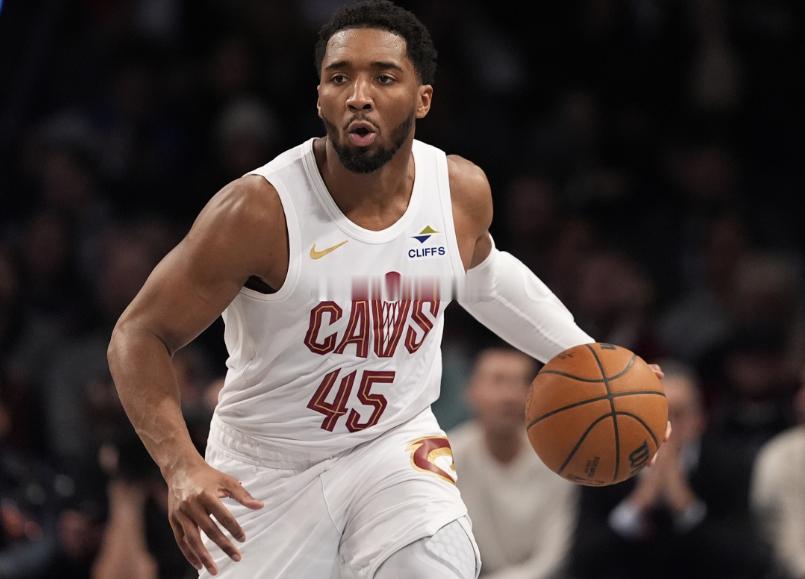 赛季开始前，骑士曾被视为东部最具竞争力的球队之一。而新赛季至今，骑士战绩为17胜