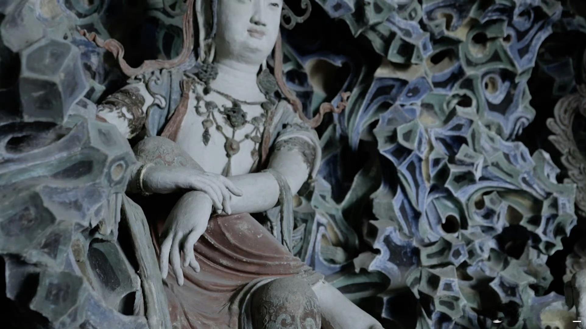 #鲁迅笔下的东方美神有多绝#观音像面容清秀，柳叶眉下凤目微睁，笑意盈盈，俯视着芸