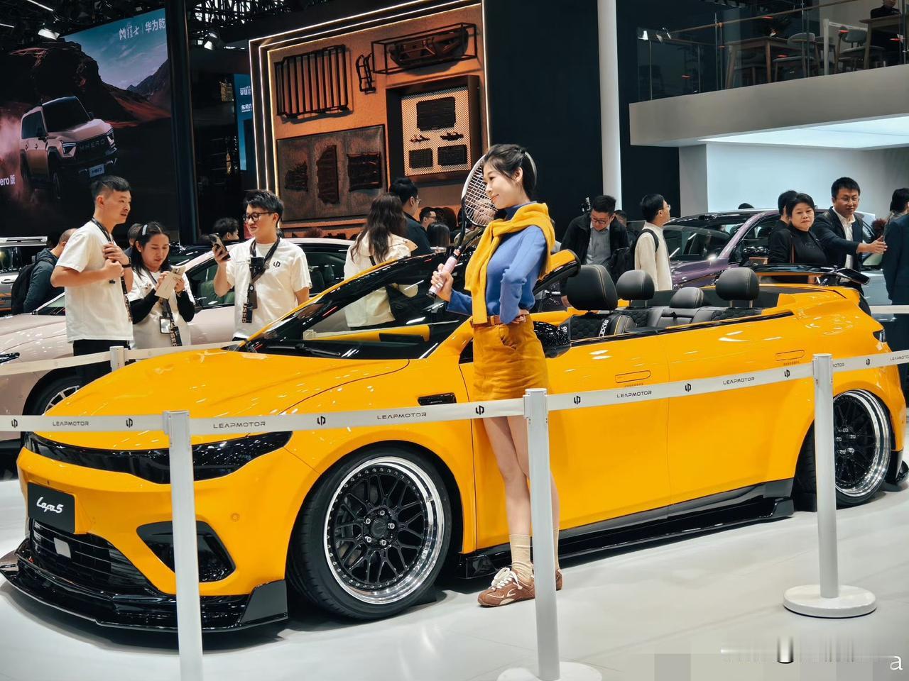 最近车圈出大事了！工信部新规落地，有人笑有人哭。

这新规主要就三点，但影响可不