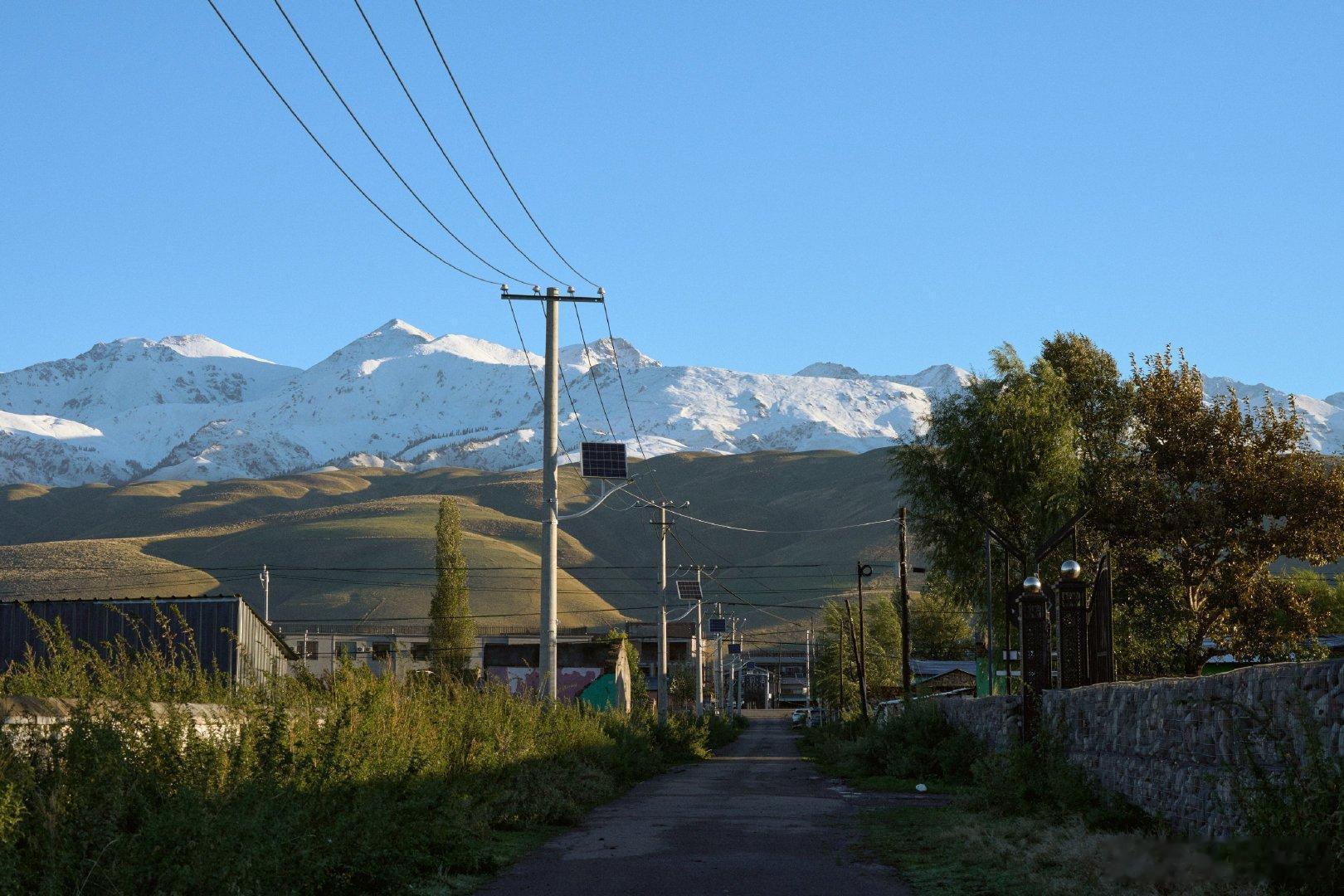李现分享九宫格风景照，摄影师李现上线，每一张都是高级感满满，怕的也太好了吧[爱慕