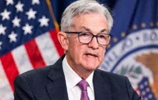 谁能想到？那个成天满世界挥舞制裁大棒的超级大国，这回竟然关起门来，光明正大地准备