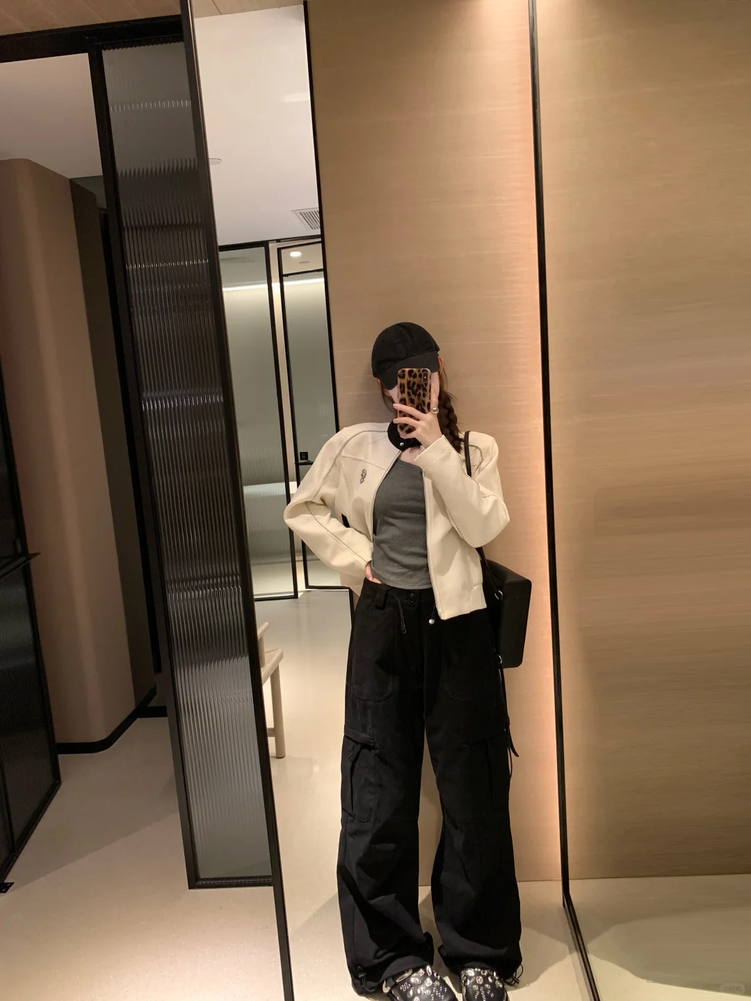 小香棒球服有点特别
