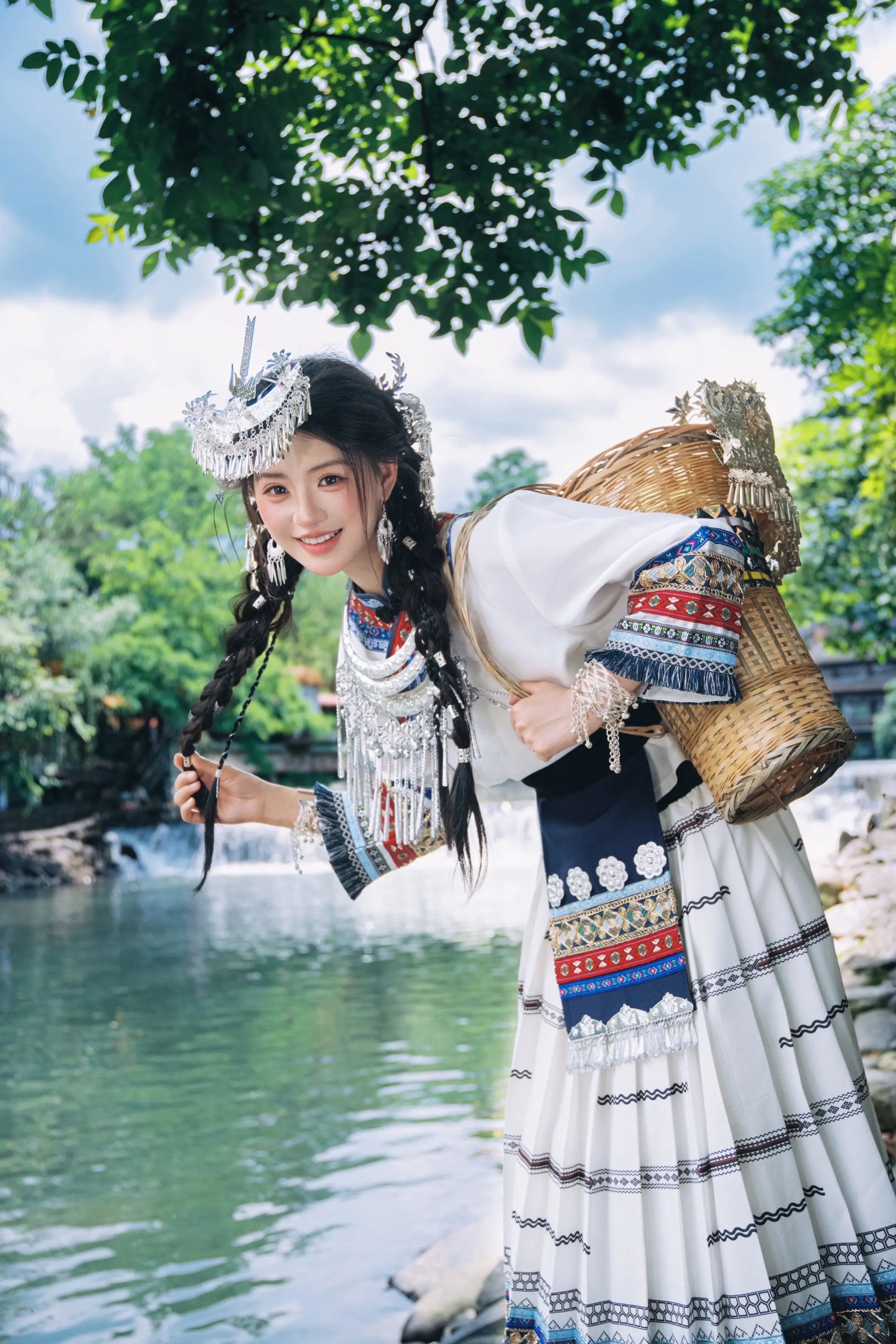来苗寨当一回苗族姑娘