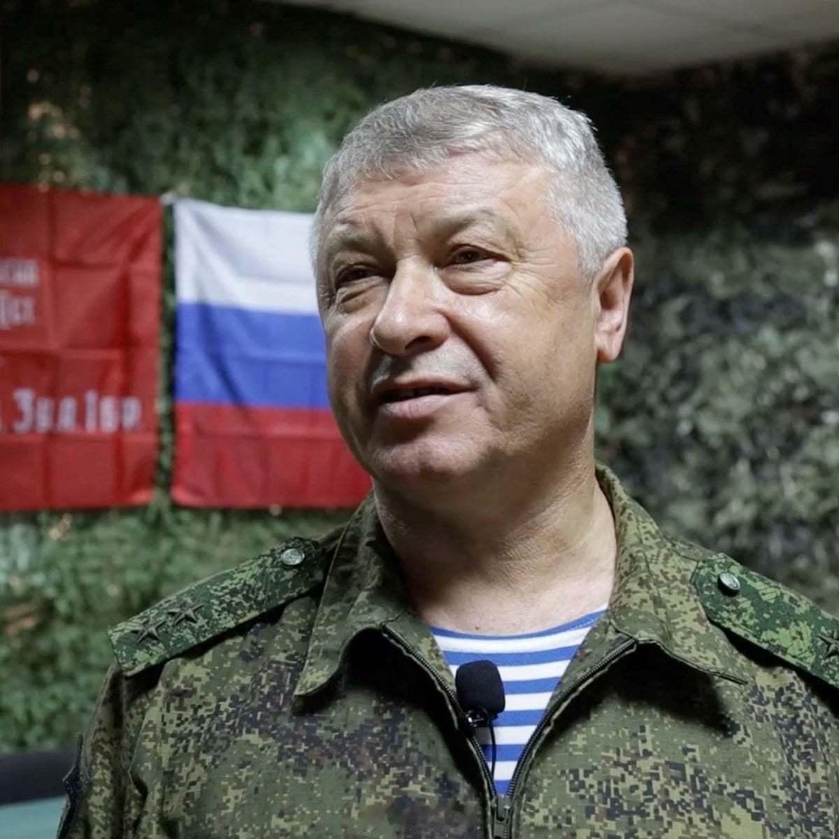 这是真事而不是段子这位俄罗斯将军身中三枪，其中两次击中背部。他将袭击者打得落花流