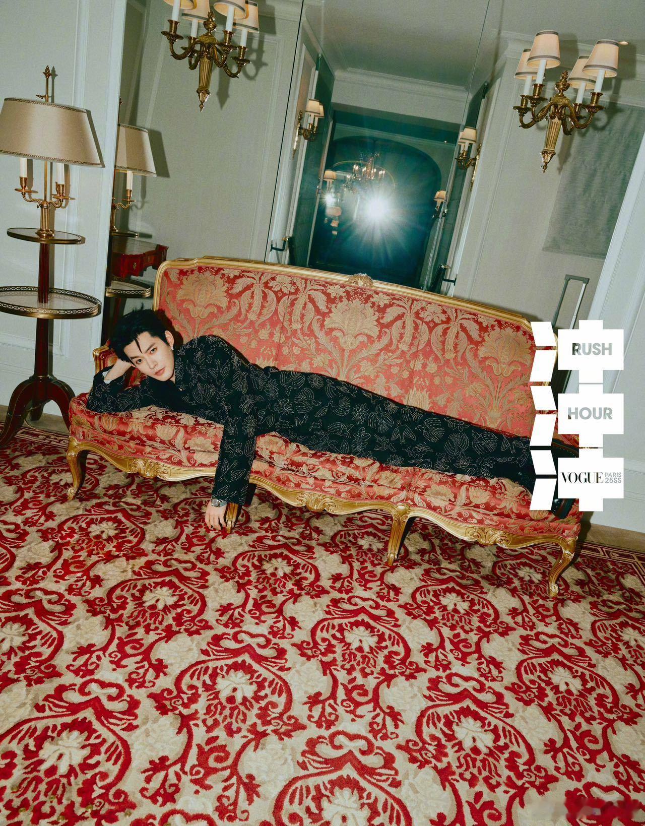 #邓为东方贵公子##邓为时装周看秀首套造型#邓为无疑是画报中的贵公子，超季首穿和