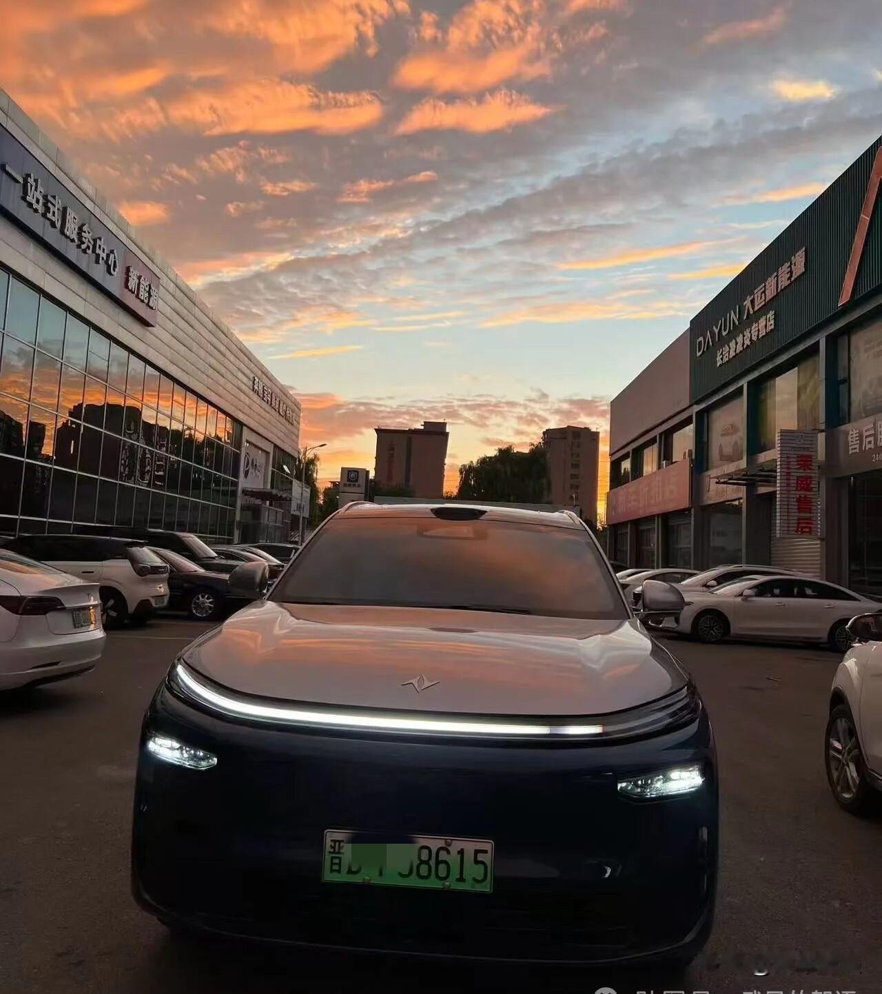 已正式上市原厂出厂搭载华为乾崑ADS 5.0有哪些？
 
1. 新一代问界M9（