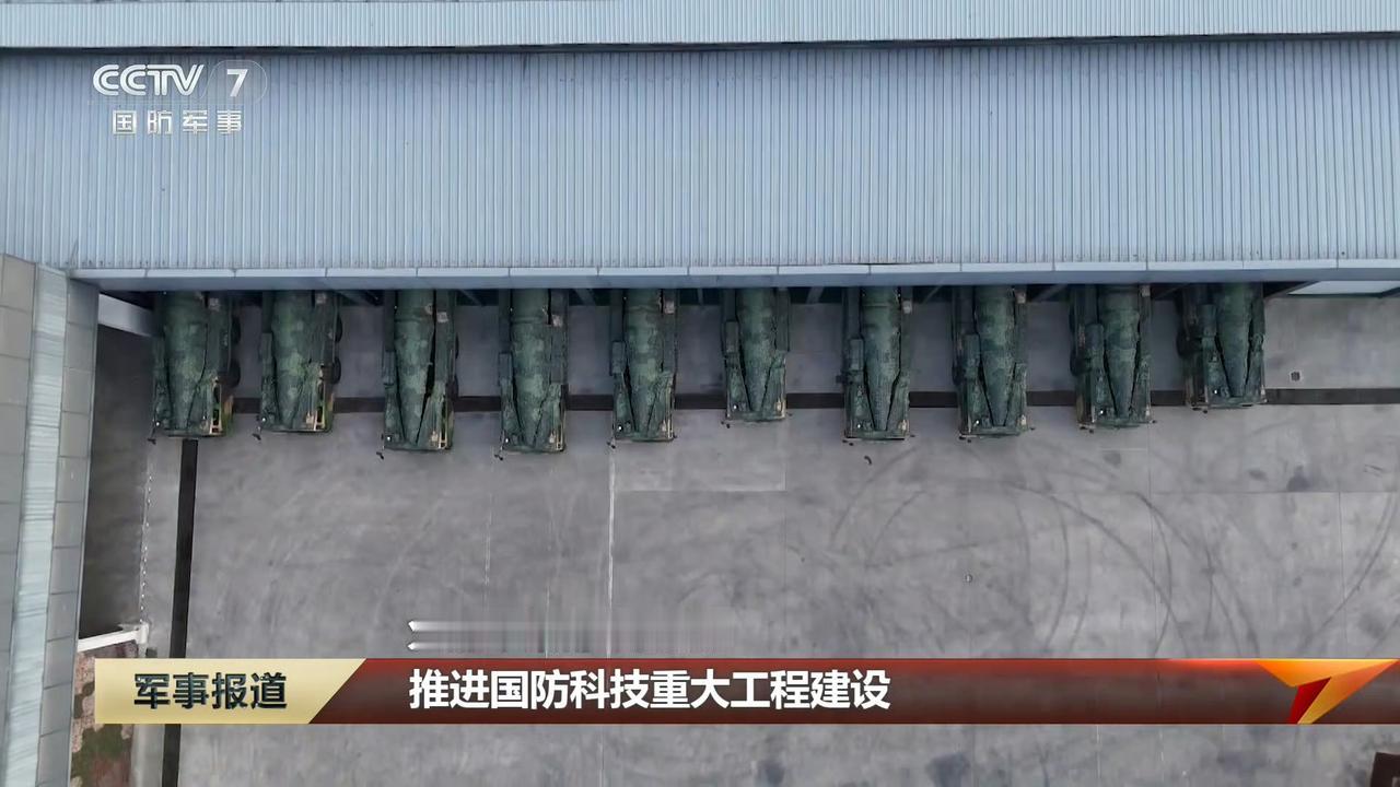 东风26十车集体出动