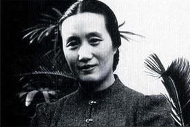 1921年，董竹君刚刚为夏之时生下了第三个孩子，婆婆过来一看又是女儿，便走到她的